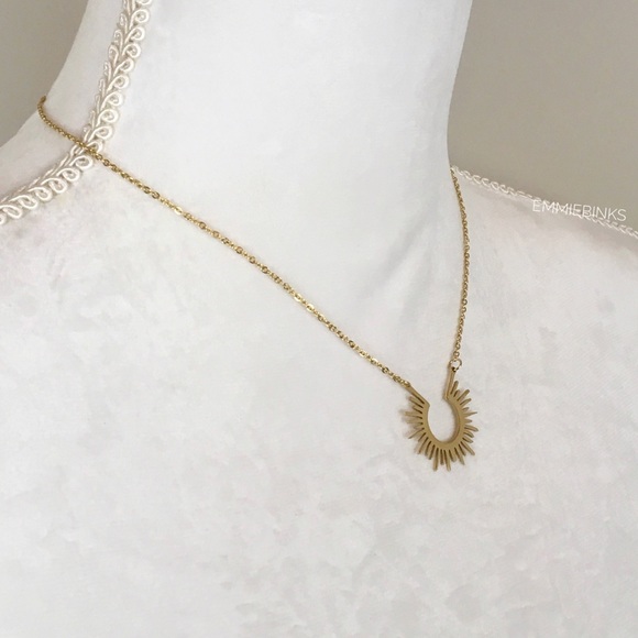 New 18KGP Golden Sunburst / Rays of Sunshine Boho Pendant Necklace ~ Gold Plated - Picture 10 of 17